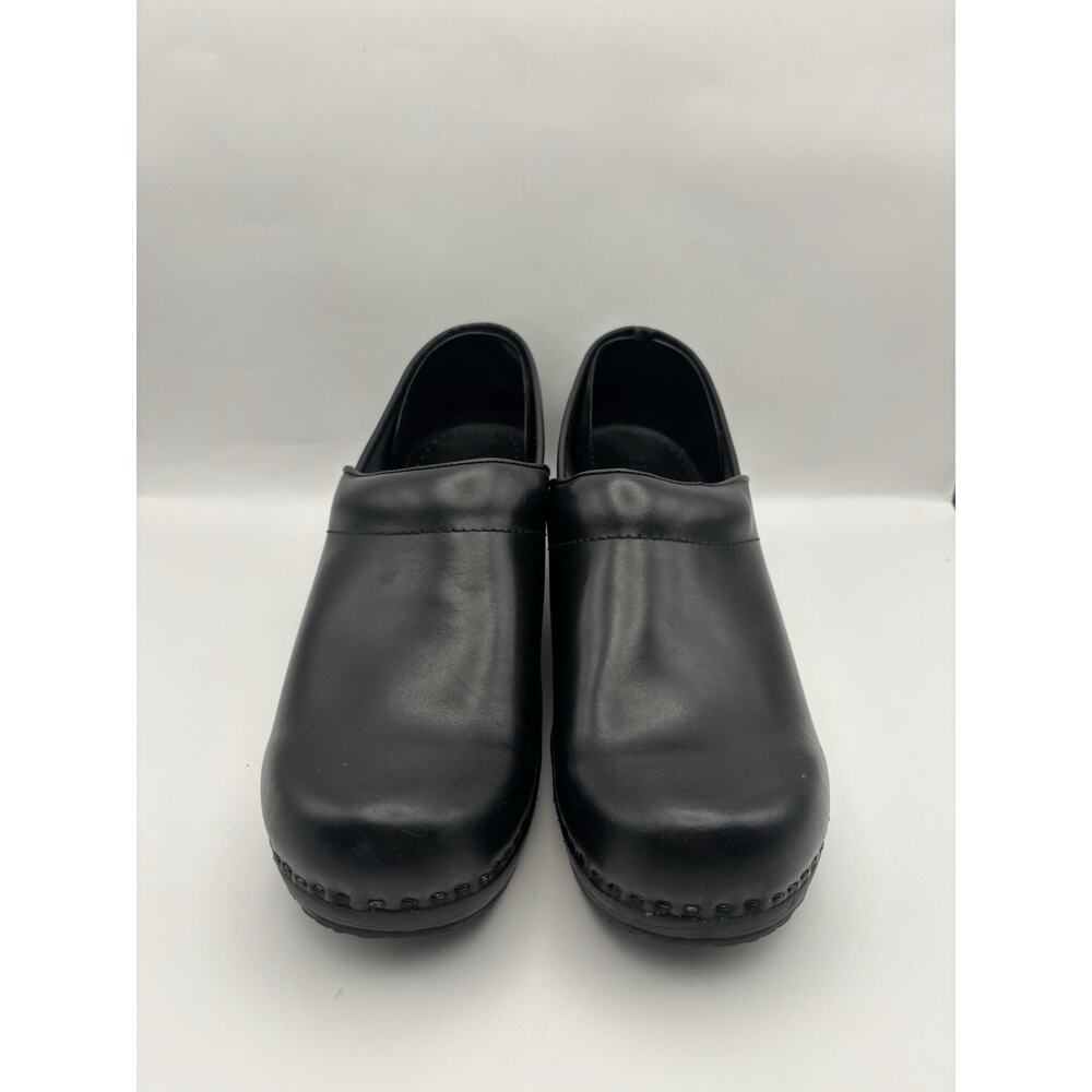 LL Bean Black Leather Clogs Women Size 9.5 - Picture 2 of 9